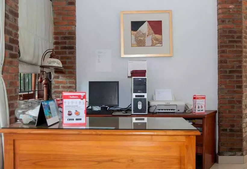 Majatalo Reddoorz Plus Near Dago Pakar