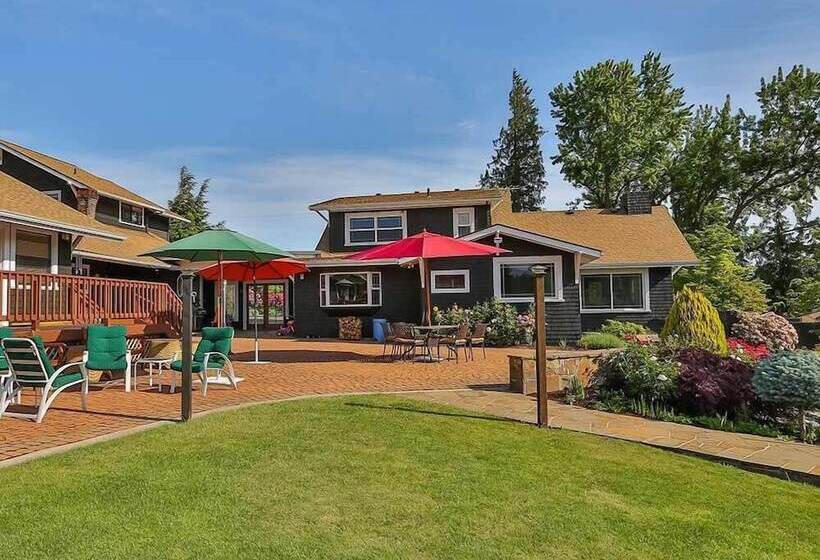 Brookside Bed & Breakfast