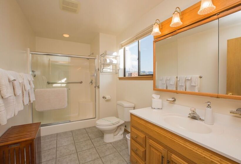 Brookside Bed & Breakfast