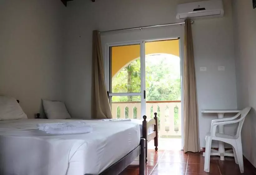 Majatalo Camping Pousada Ilha Do Mel   Frente Ao Mar