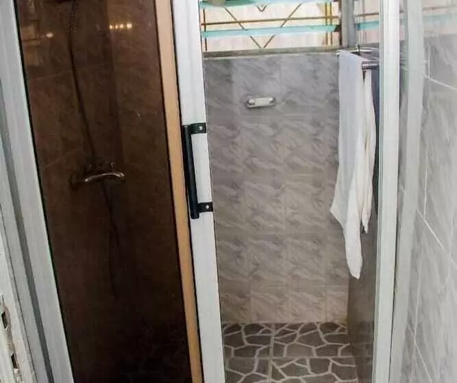 Majatalo Elizz Guest House