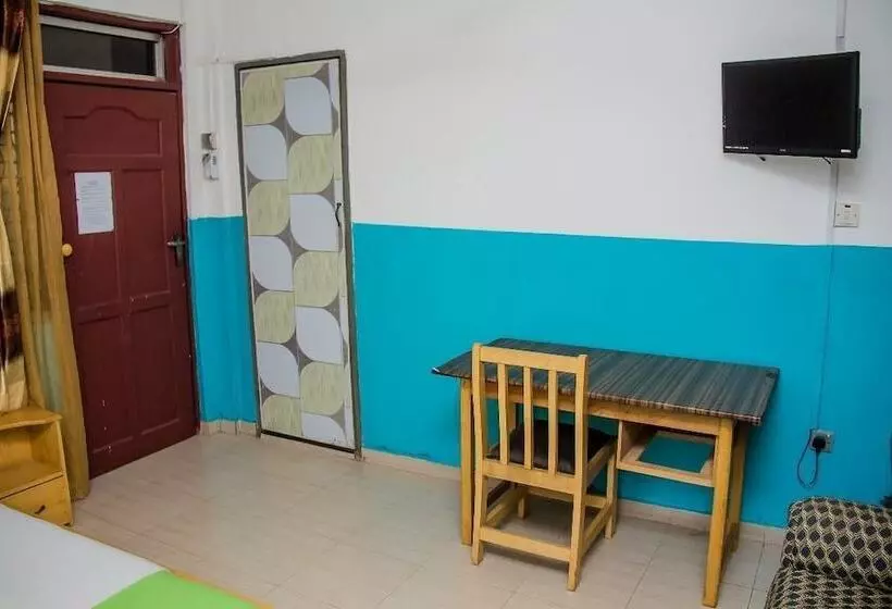 Majatalo Elizz Guest House