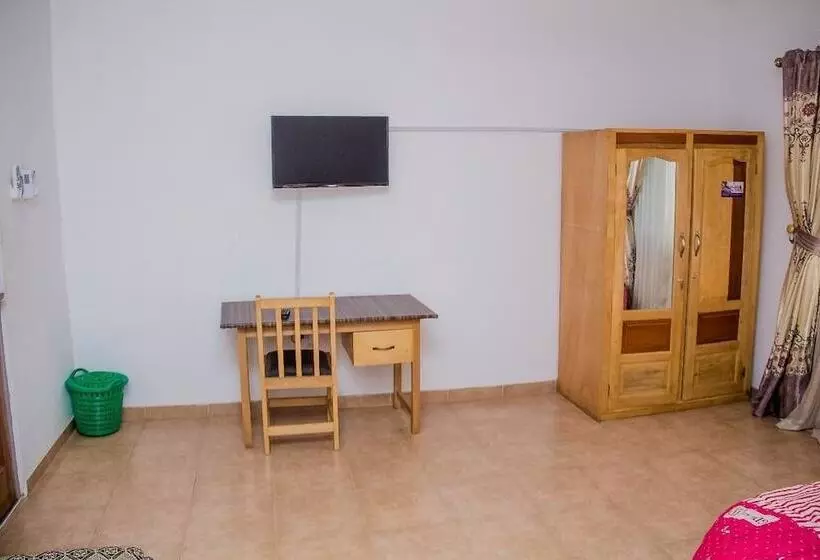 Majatalo Elizz Guest House