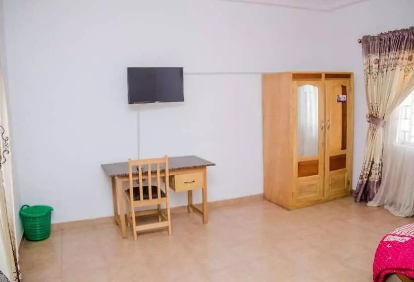 Majatalo Elizz Guest House