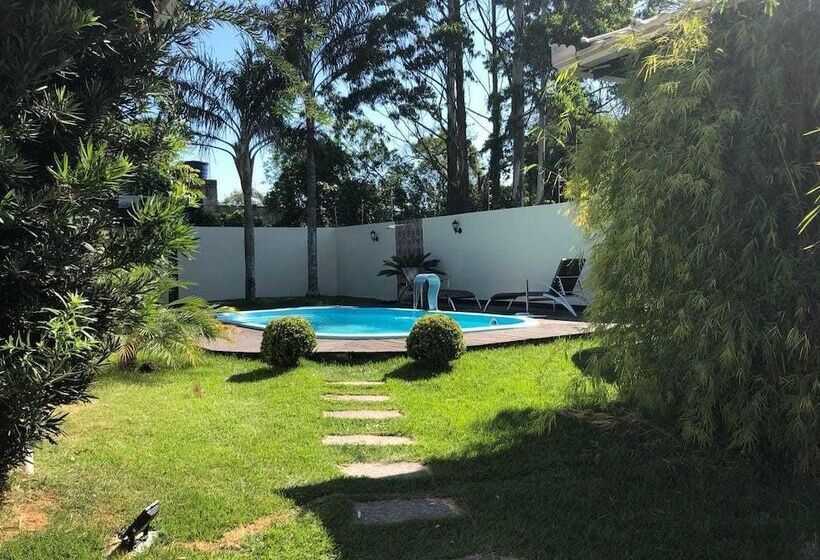 پانسیون Pousada Charm House