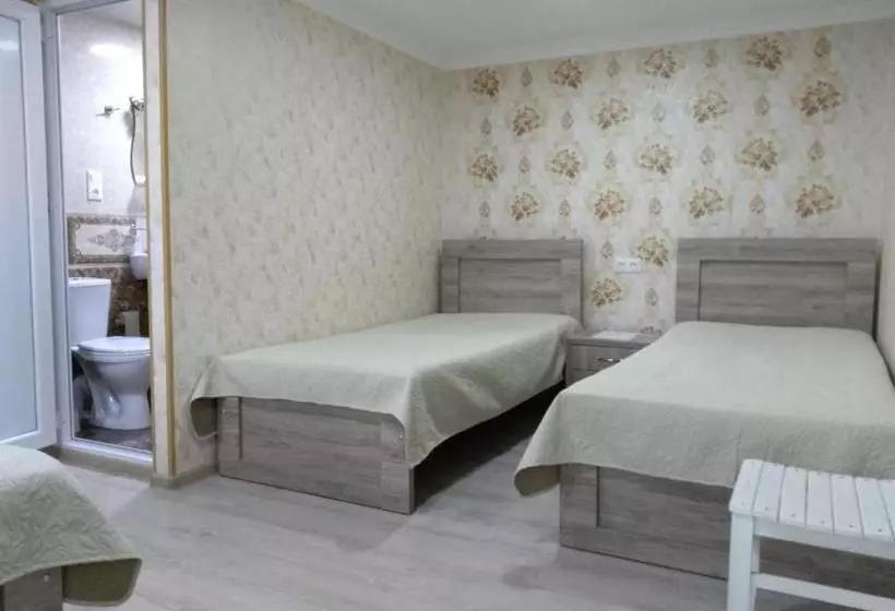 پانسیون Lakeside Green Balcony Home