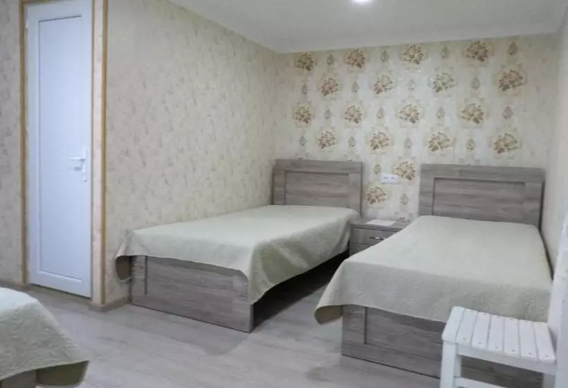 پانسیون Lakeside Green Balcony Home