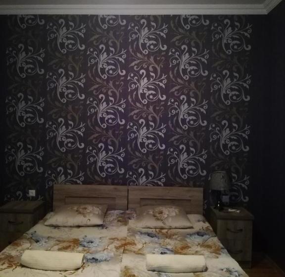 پانسیون Lakeside Green Balcony Home