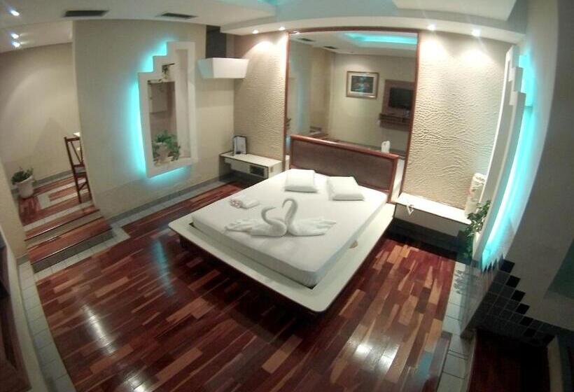 Отель Flamboyant