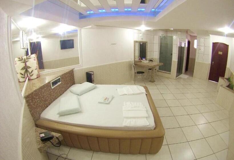 Отель Flamboyant