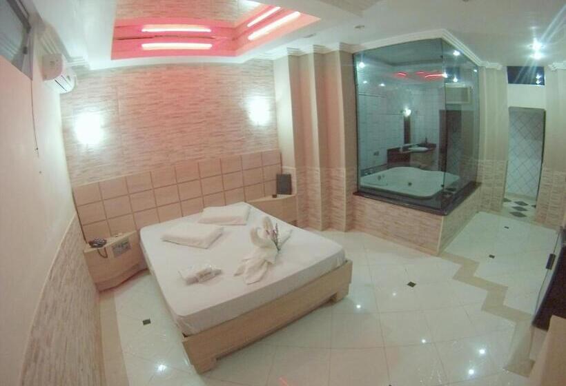 Отель Flamboyant