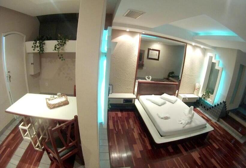 Отель Flamboyant