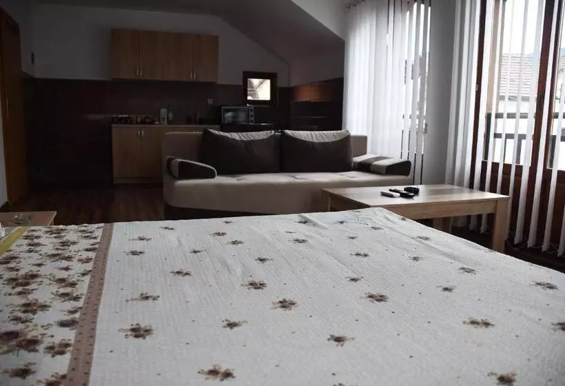 پانسیون Apartment And Rooms Konak