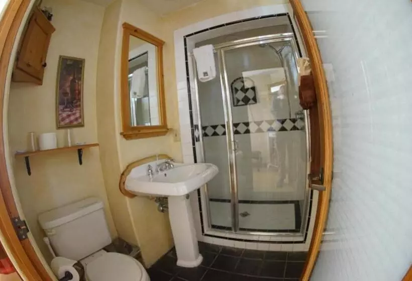 Majatalo Fleur De Lac Europeran Inn