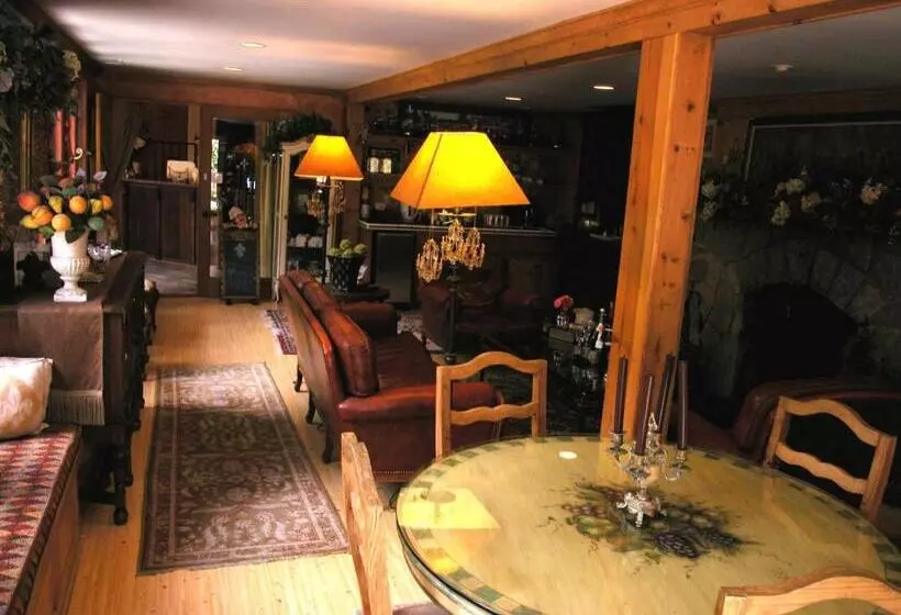 Majatalo Fleur De Lac Europeran Inn