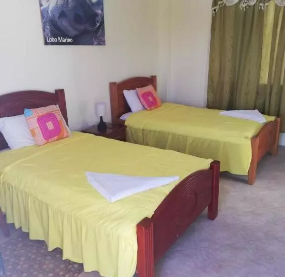 پانسیون Hostal Villamil