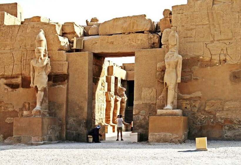 پانسیون Jewel Howard Carter