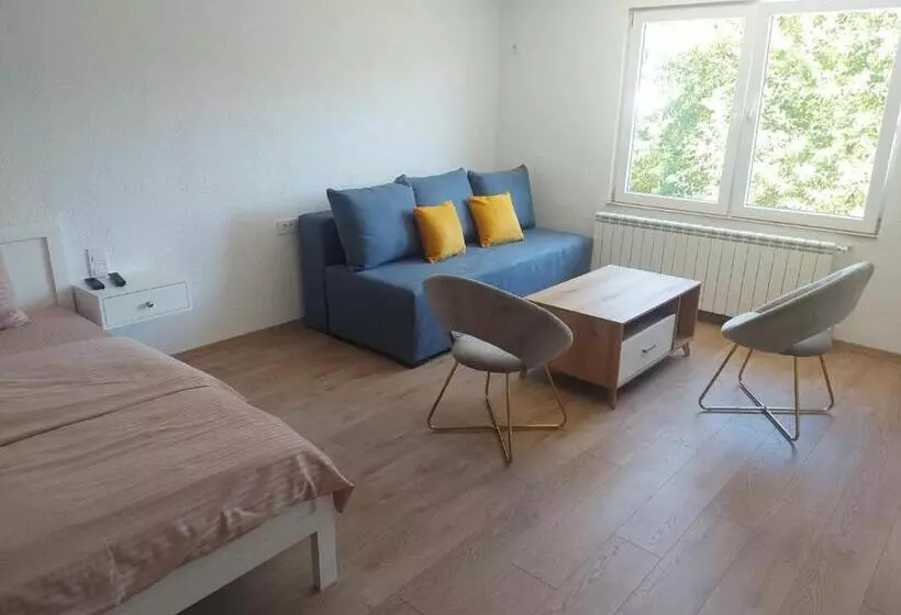 پانسیون Rooms Lida & Friendly Home