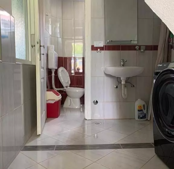 پانسیون Rooms Lida & Friendly Home