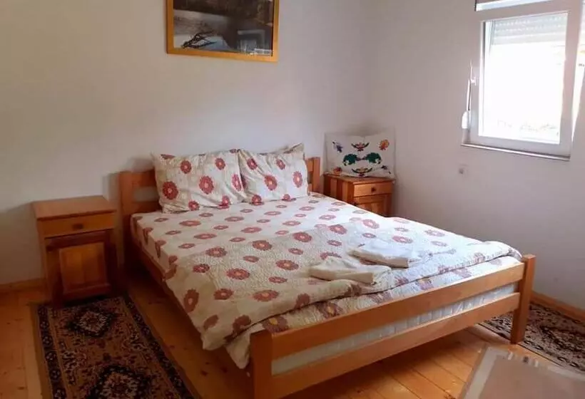 پانسیون Rooms Lida & Friendly Home