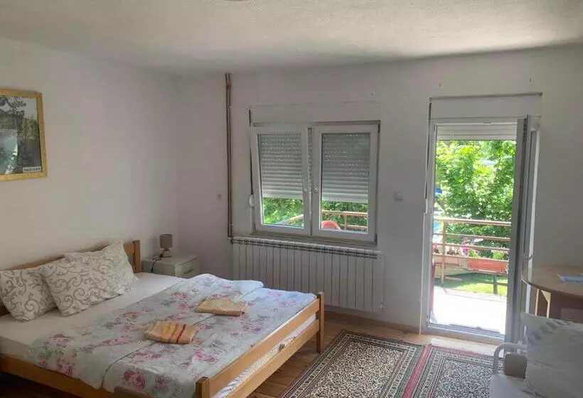 پانسیون Rooms Lida & Friendly Home