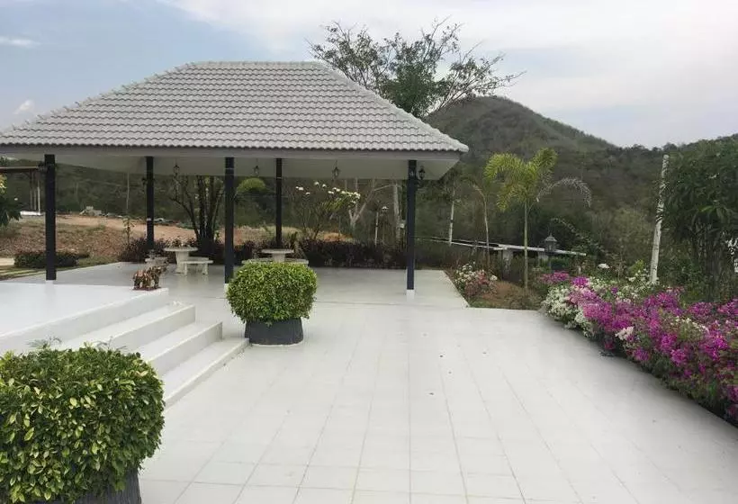 Lomakeskus Sangchan Garden At Kaeng Krachan