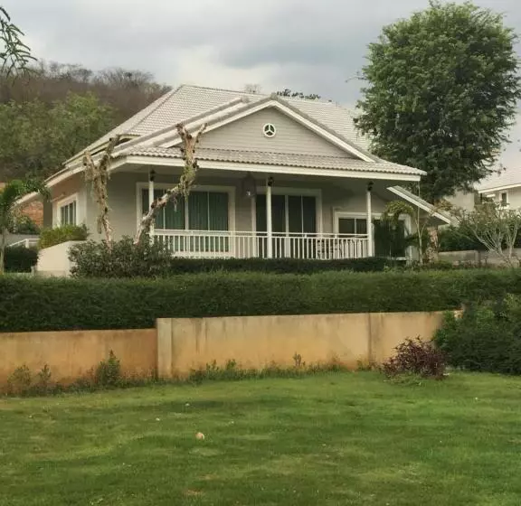 Lomakeskus Sangchan Garden At Kaeng Krachan