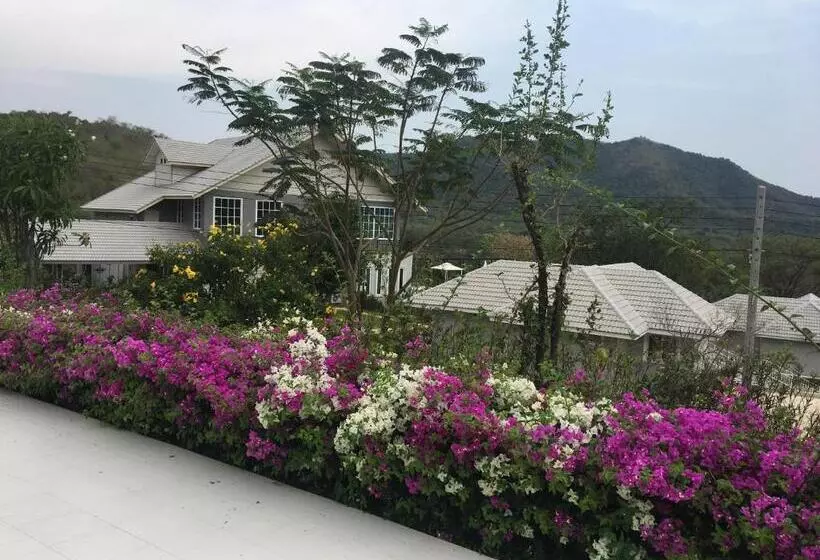 Lomakeskus Sangchan Garden At Kaeng Krachan