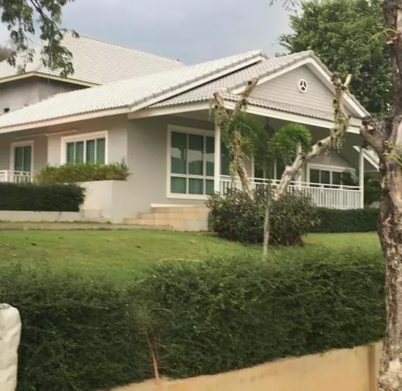 Lomakeskus Sangchan Garden At Kaeng Krachan