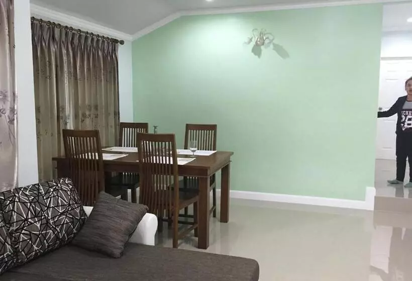 Lomakeskus Sangchan Garden At Kaeng Krachan