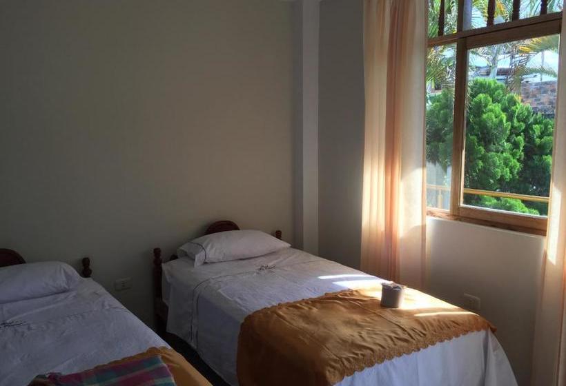 هاستل Hostal La Cueva Moyobamba