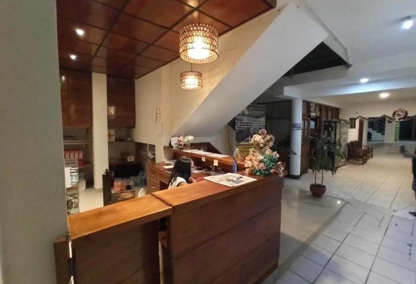 هاستل Hostal La Cueva Moyobamba