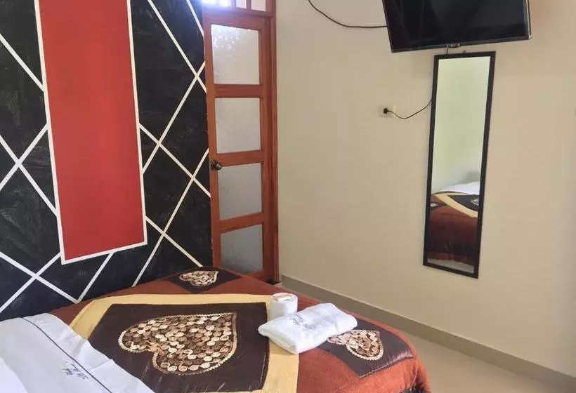 ユースホステル Hostal La Cueva Moyobamba