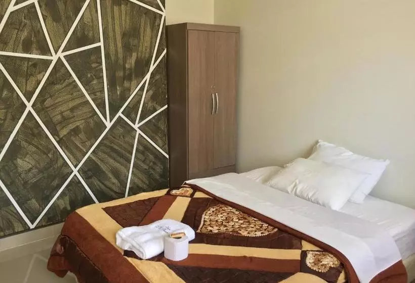 ユースホステル Hostal La Cueva Moyobamba