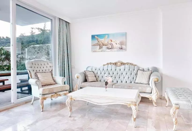 Hatice Sultan Villa