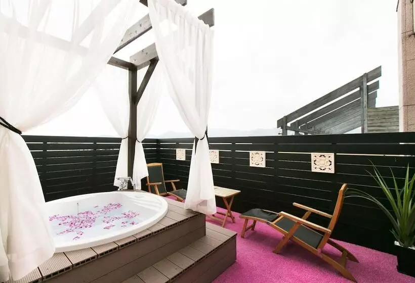 Hotelli Atlantis Otsu