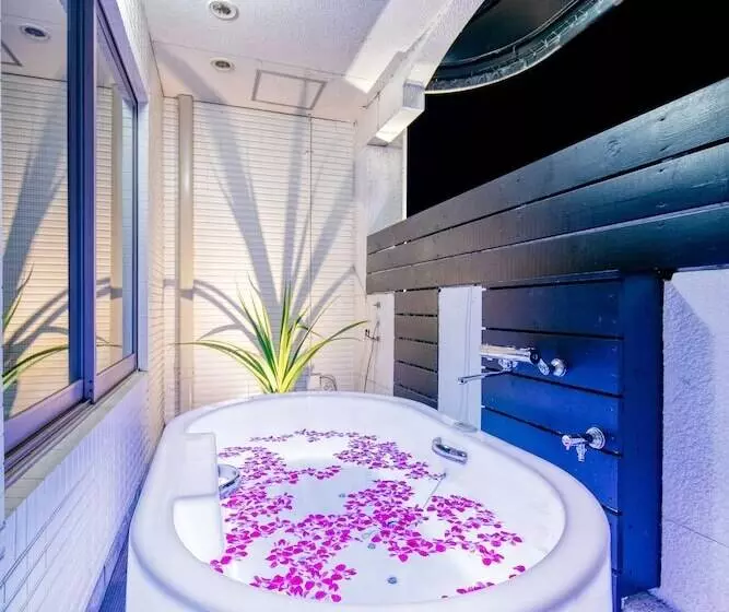 Hotelli Atlantis Otsu