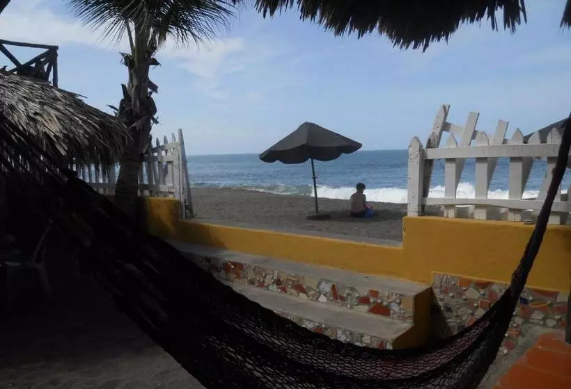 Majatalo Beach Hostal Oasis