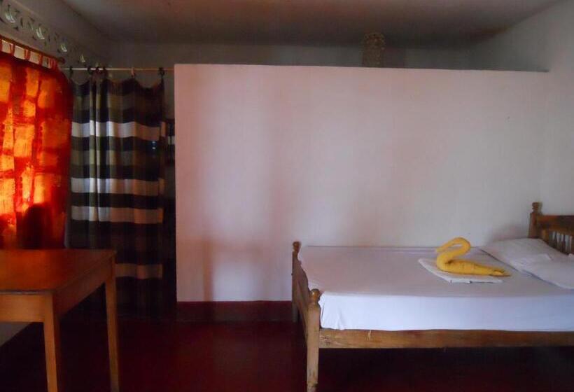 פנסיון Beach Hostal Oasis