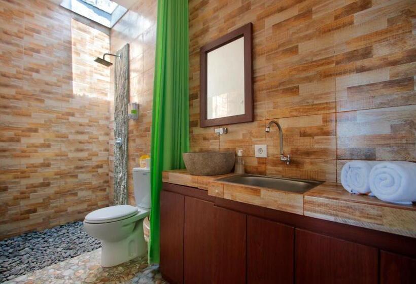 ペンション Valomia Beachfront