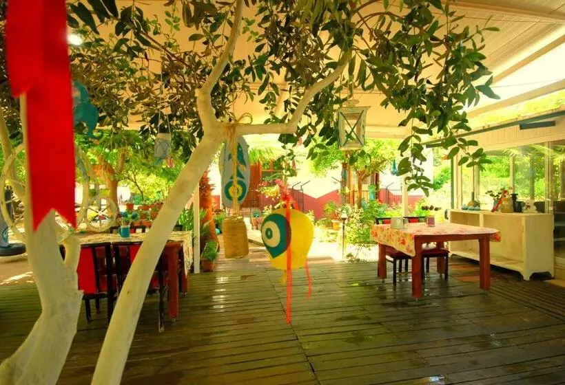 Majatalo Cemils Guest House