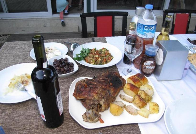 پانسیون Cemils Guest House