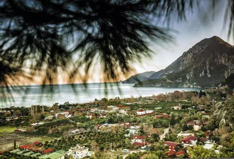 Majatalo Cemils Guest House