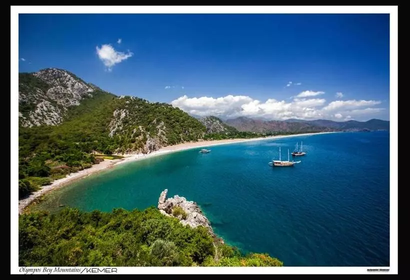 Majatalo Cemils Guest House