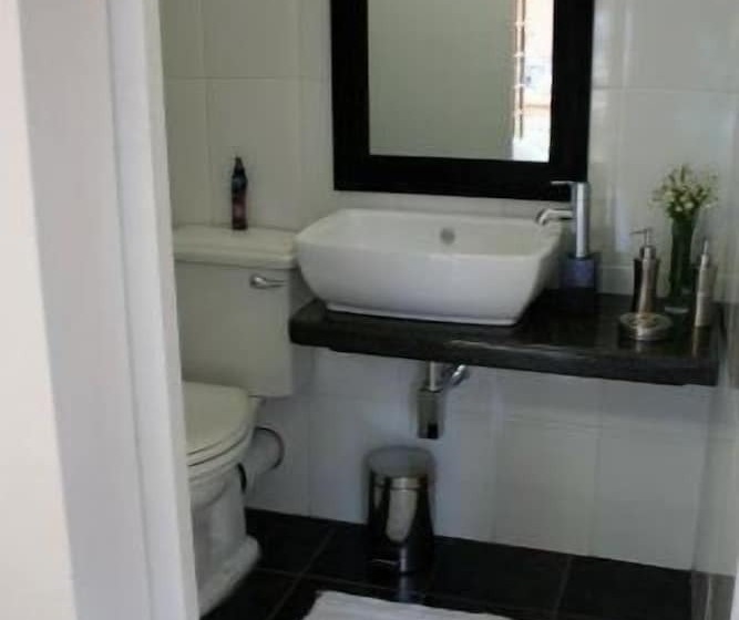 פנסיון Die Kersiehuis Guesthouse