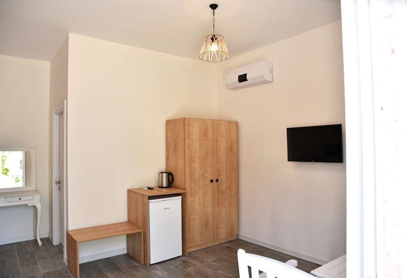 Zeytin Arası Apart Otel