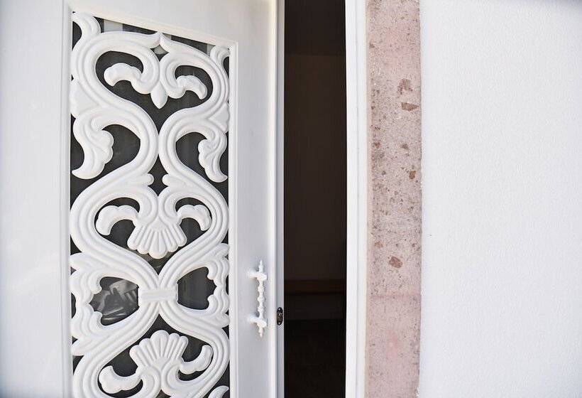 Zeytin Arası Apart Otel