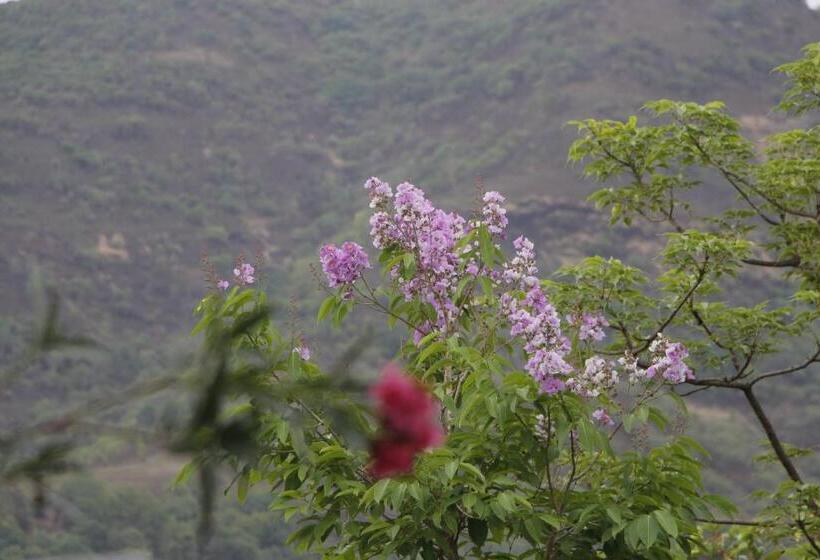 Hotelli West Valley Farm Villa