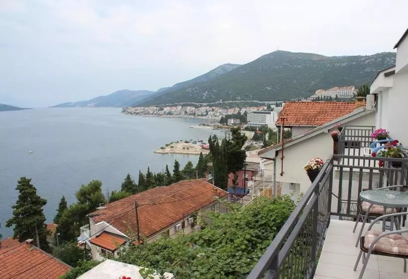 پانسیون Guest House Put