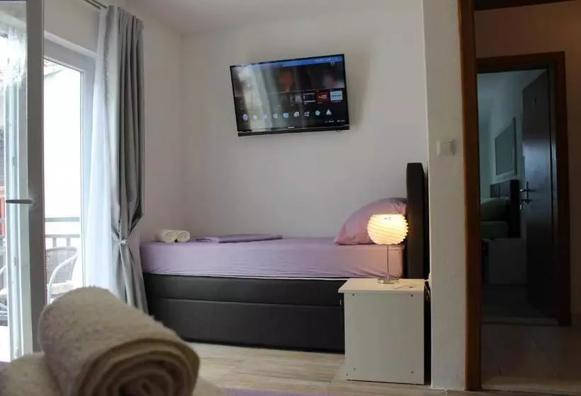 پانسیون Guest House Put